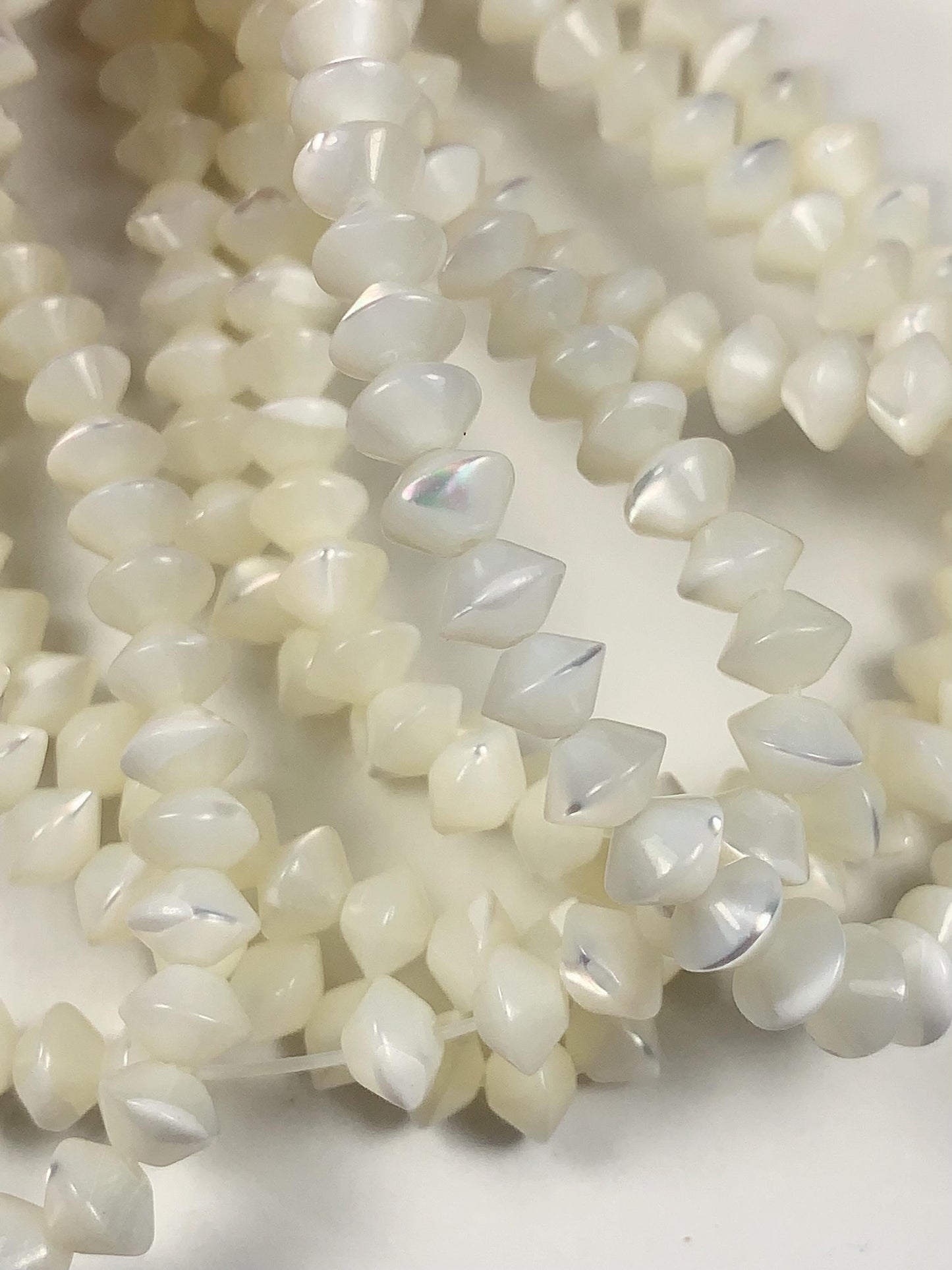4x6mm AAA Natural White Mother of pearl Shell Bicone Rondelle Shape Beads 15Strand