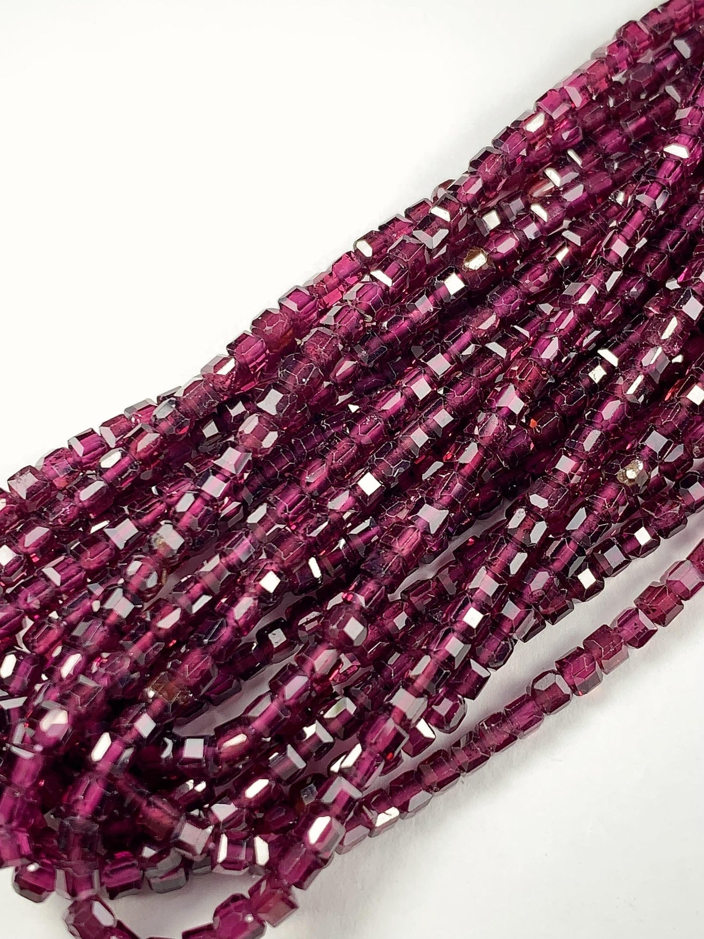 AAA Natural Magenta Purple Garnet Faceted Cube Square Dice Beads Strand 15.5  2mm 3mm Gemstone