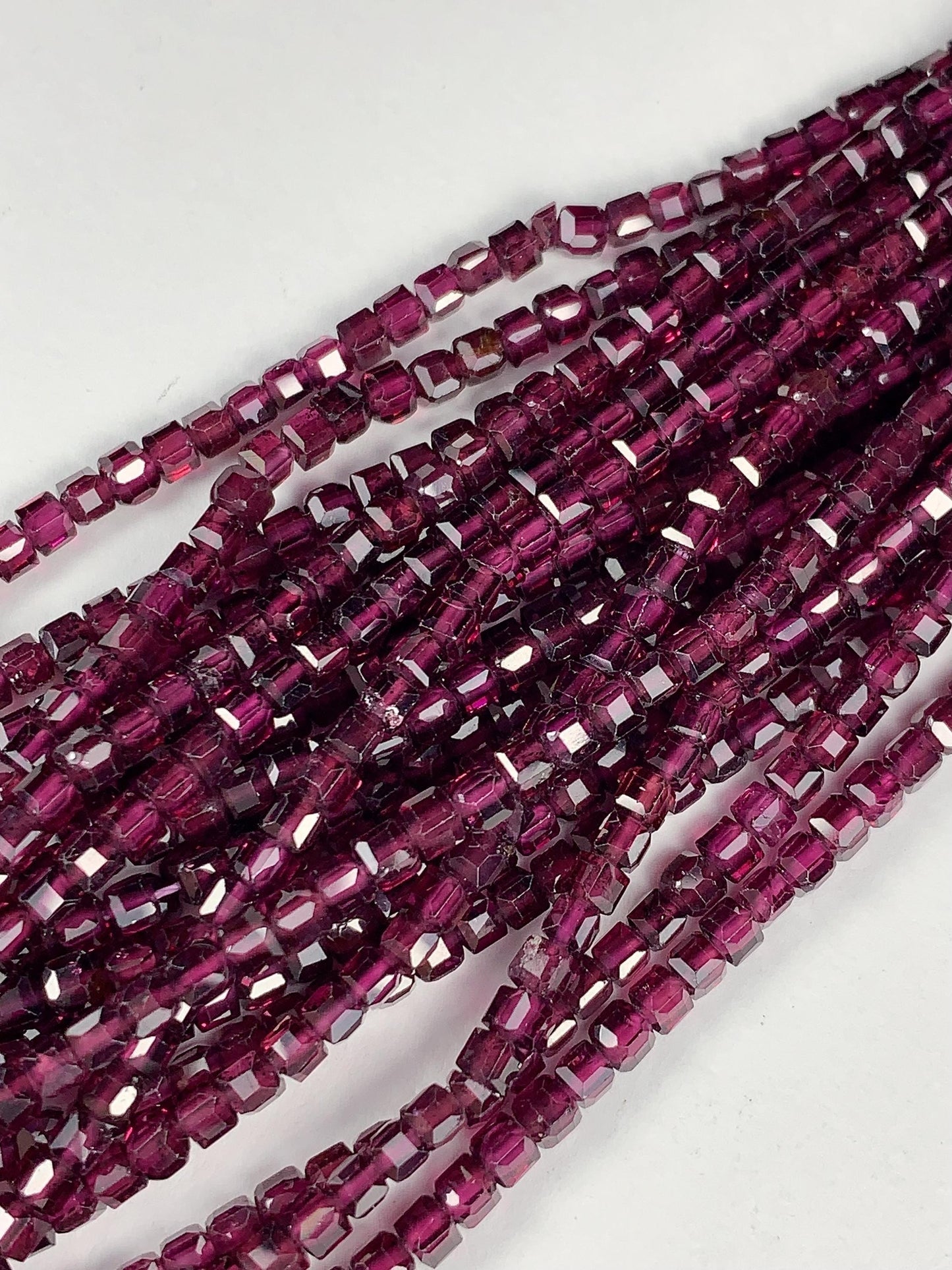 AAA Natural Magenta Purple Garnet Faceted Cube Square Dice Beads Strand 15.5  2mm 3mm Gemstone