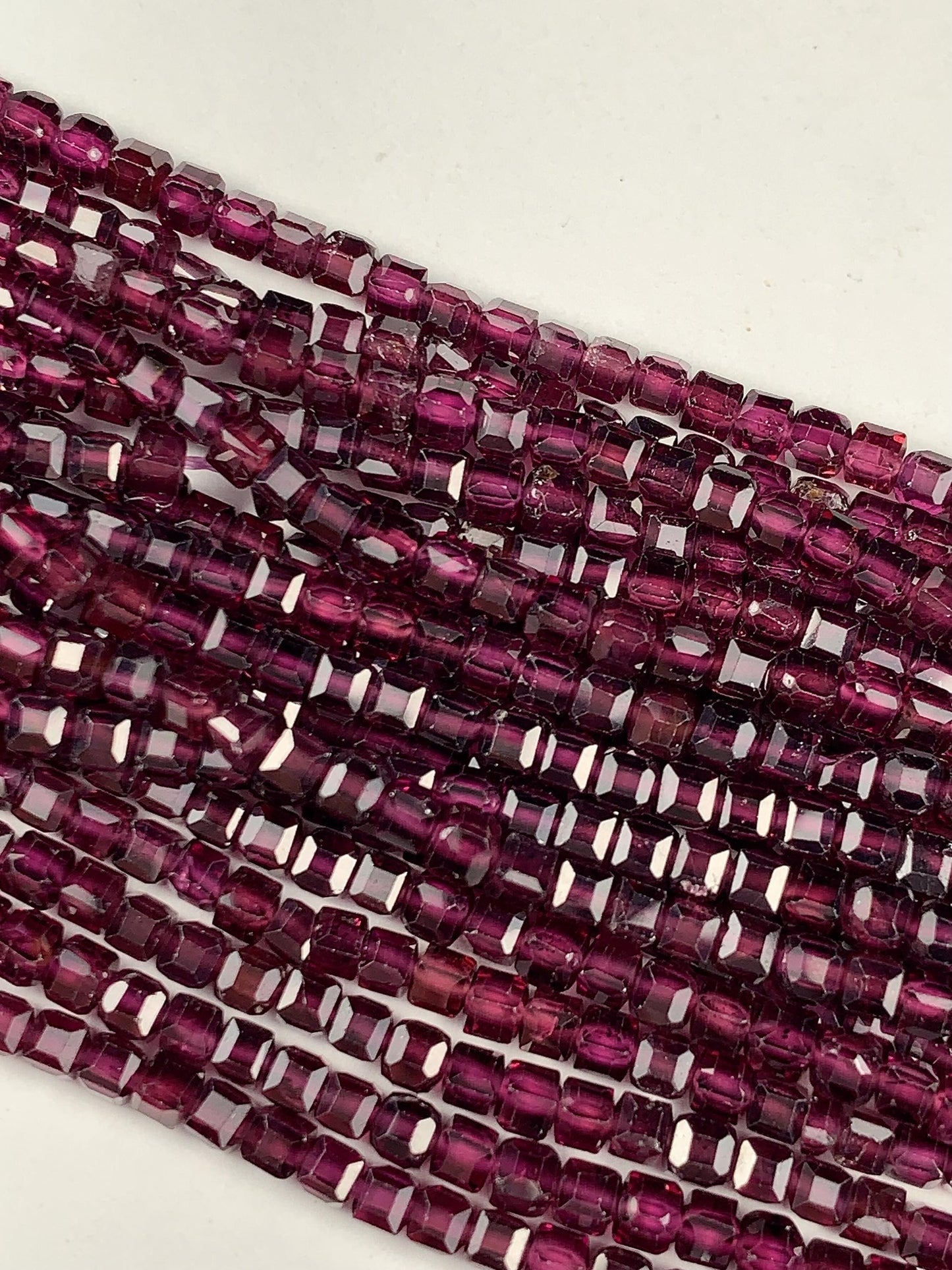 AAA Natural Magenta Purple Garnet Faceted Cube Square Dice Beads Strand 15.5  2mm 3mm Gemstone