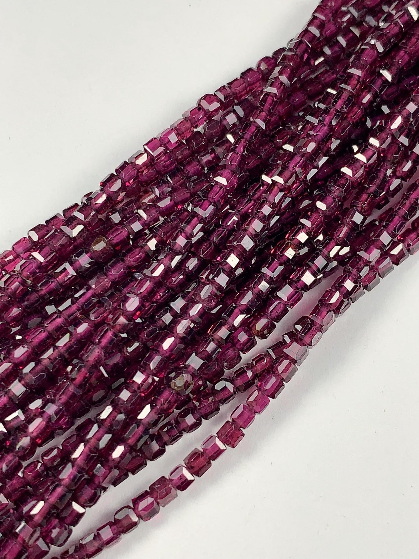 AAA Natural Magenta Purple Garnet Faceted Cube Square Dice Beads Strand 15.5  2mm 3mm Gemstone