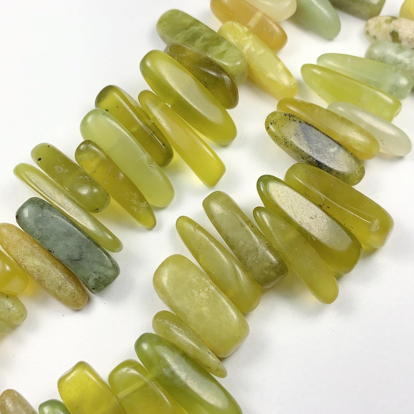 15-18mm Natural Green Yellow Serpentine Jade Stick Spike Nugget Pebble Irregular Chips Beads Strand 15 Jewelry Making DIY Gemstone