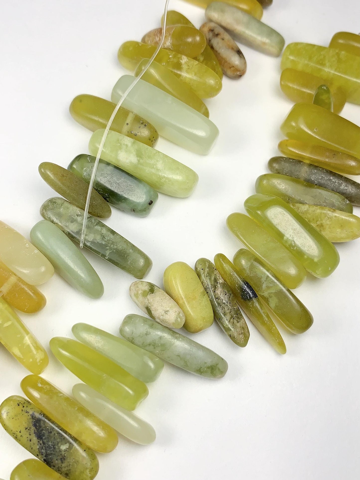 15-18mm Natural Green Yellow Serpentine Jade Stick Spike Nugget Pebble Irregular Chips Beads Strand 15 Jewelry Making DIY Gemstone
