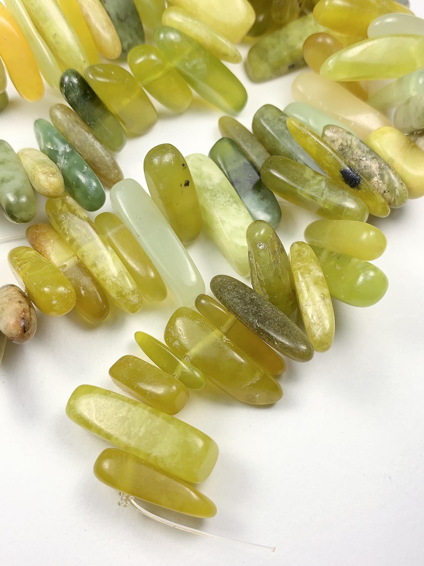 15-18mm Natural Green Yellow Serpentine Jade Stick Spike Nugget Pebble Irregular Chips Beads Strand 15 Jewelry Making DIY Gemstone