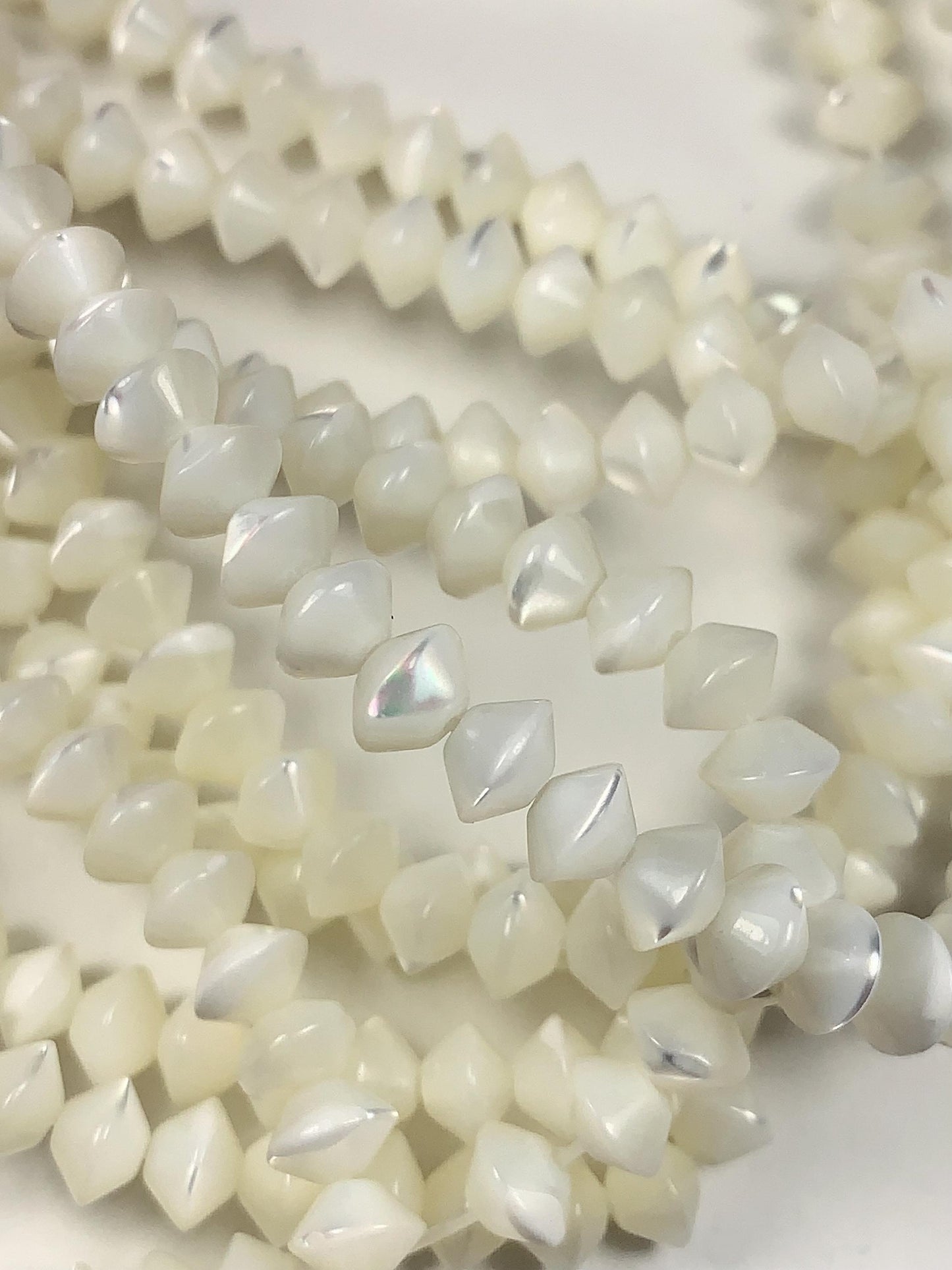 4x6mm AAA Natural White Mother of pearl Shell Bicone Rondelle Shape Beads 15Strand