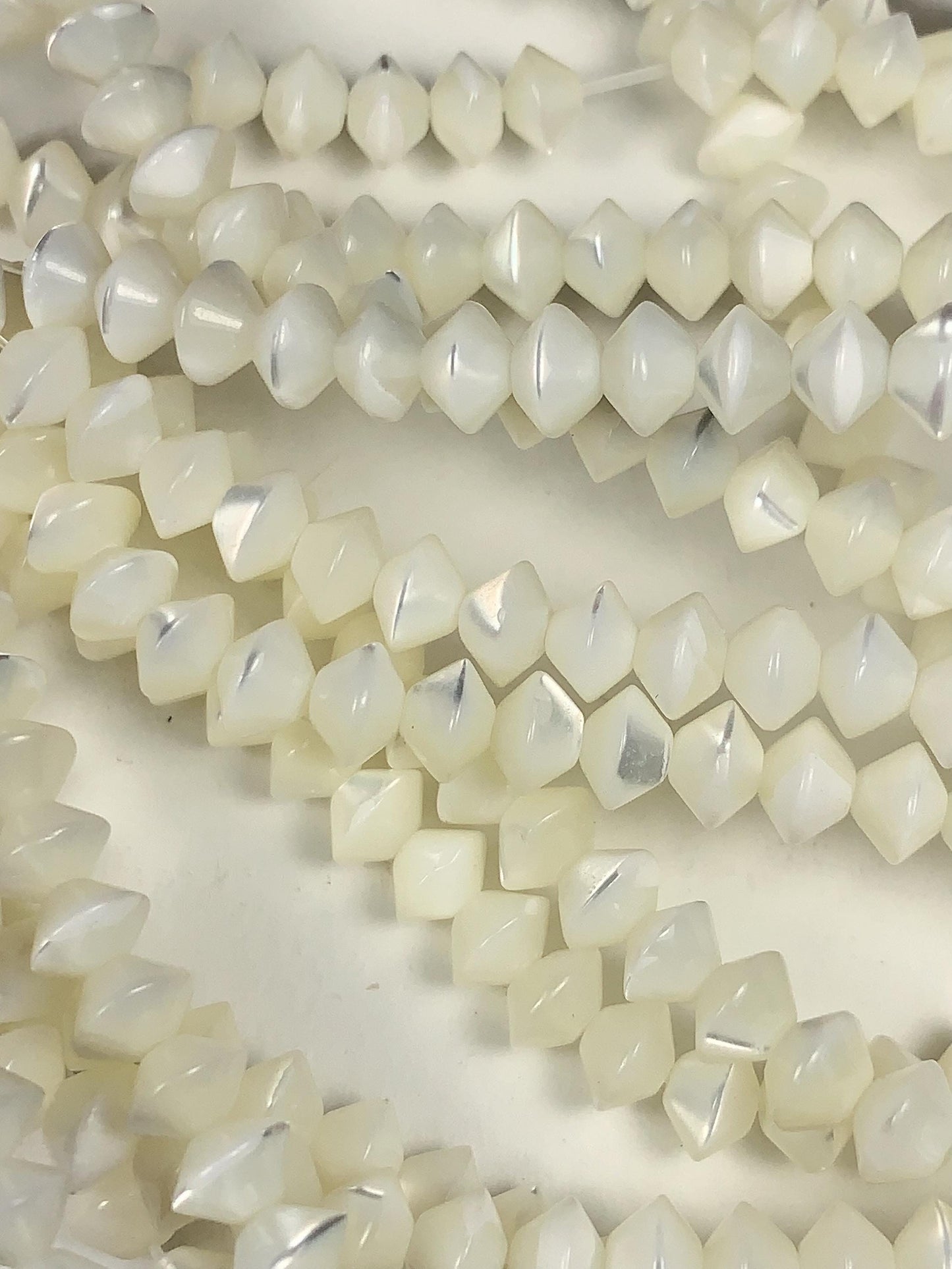 4x6mm AAA Natural White Mother of pearl Shell Bicone Rondelle Shape Beads 15Strand