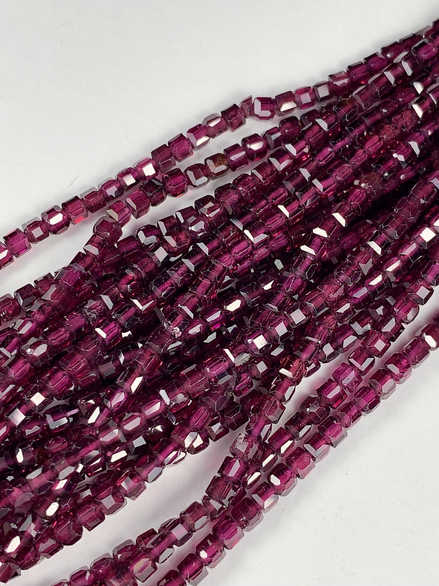 AAA Natural Magenta Purple Garnet Faceted Cube Square Dice Beads Strand 15.5  2mm 3mm Gemstone