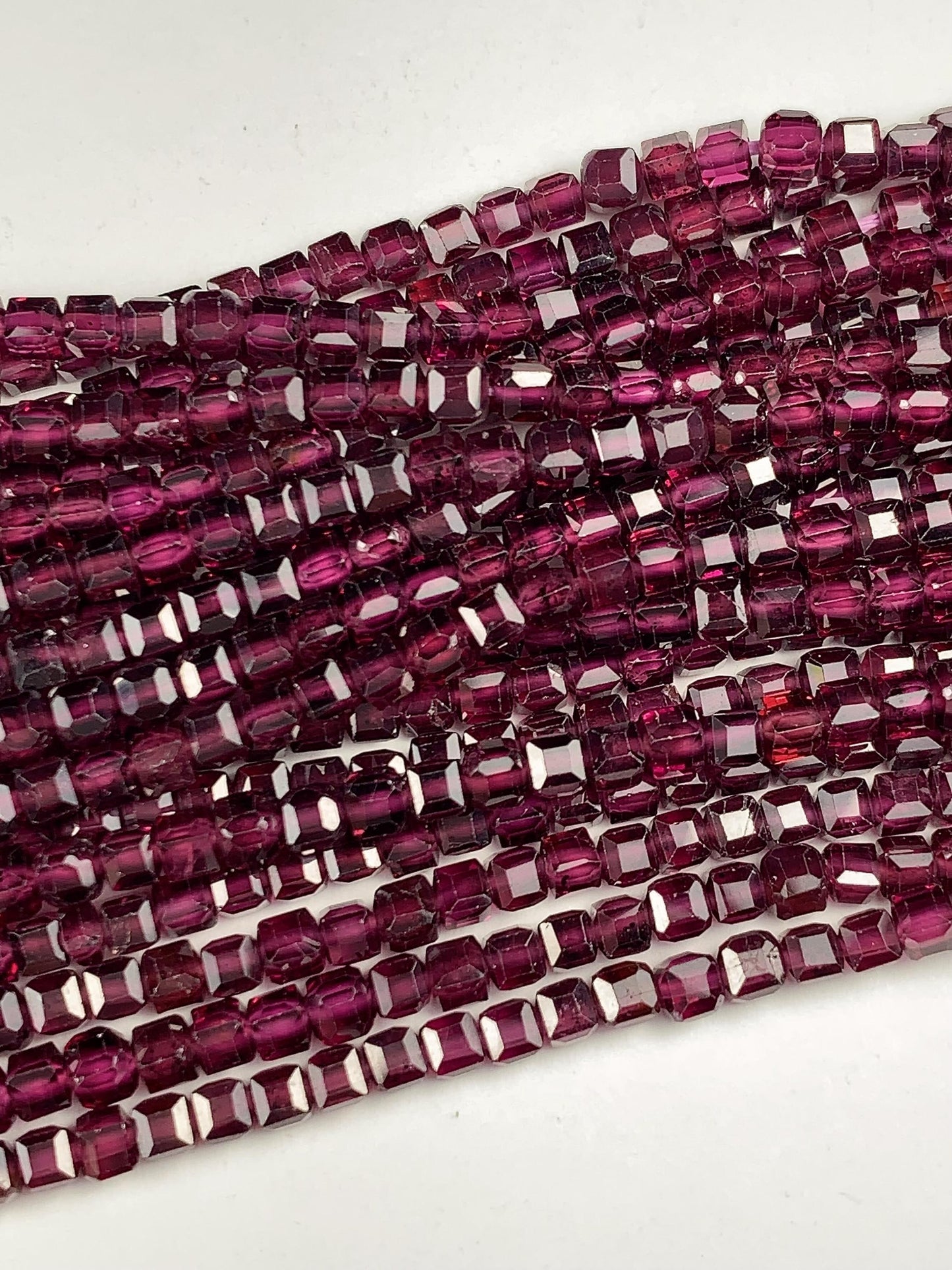 AAA Natural Magenta Purple Garnet Faceted Cube Square Dice Beads Strand 15.5  2mm 3mm Gemstone