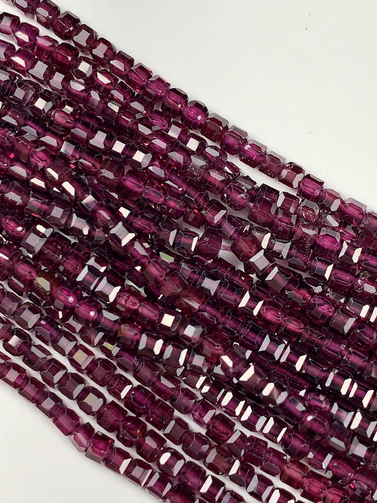 AAA Natural Magenta Purple Garnet Faceted Cube Square Dice Beads Strand 15.5  2mm 3mm Gemstone
