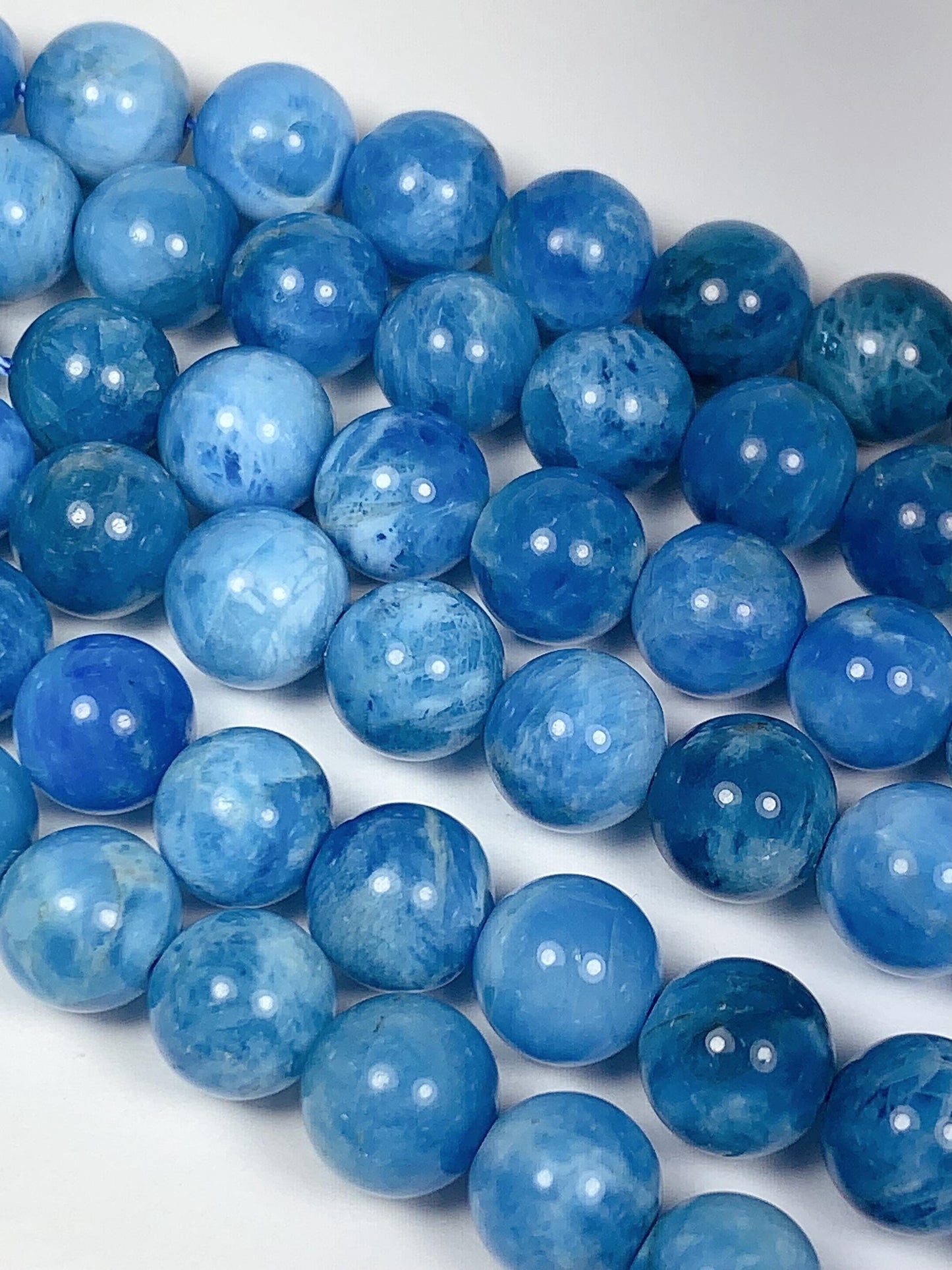 AAA Natural Ocean Blue Apatite  Smooth Round Beads 15.5" Strand Gemstone  8mm 10mm