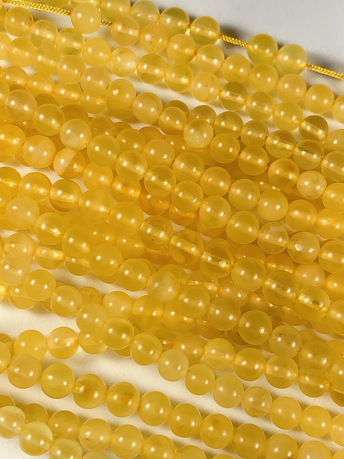 Natural translucent Yellow Gold Beeswax Amber Smooth Round Beads 15.5 strand Gemstone 8mm