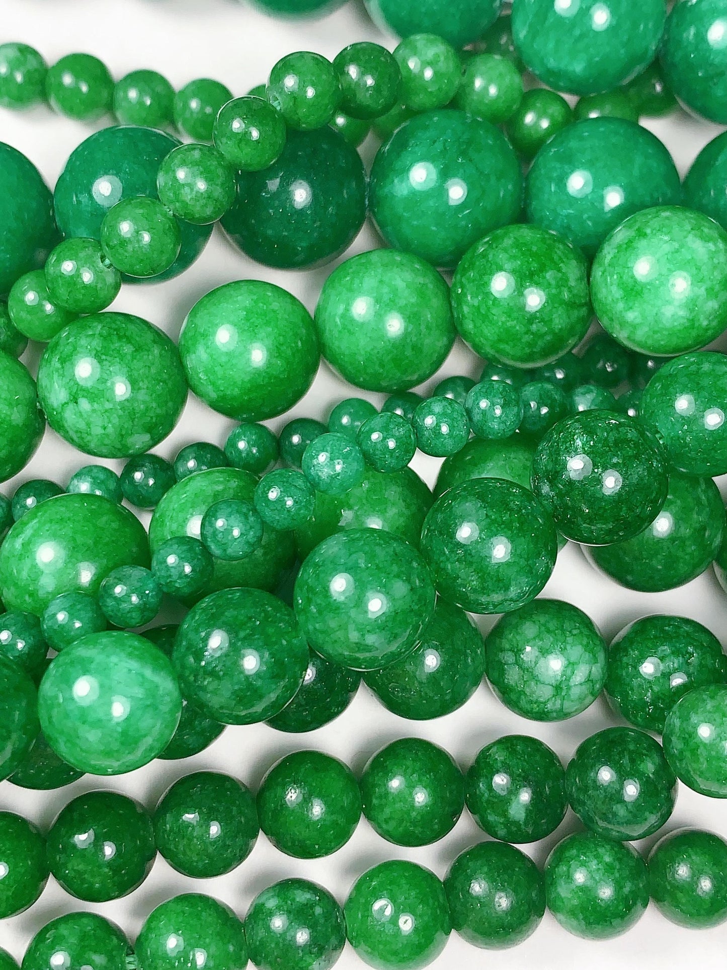 Deep Green Jade  Smooth Round Beads 15.5" Strand 4mm 6mm 8mm 10mm 12mm