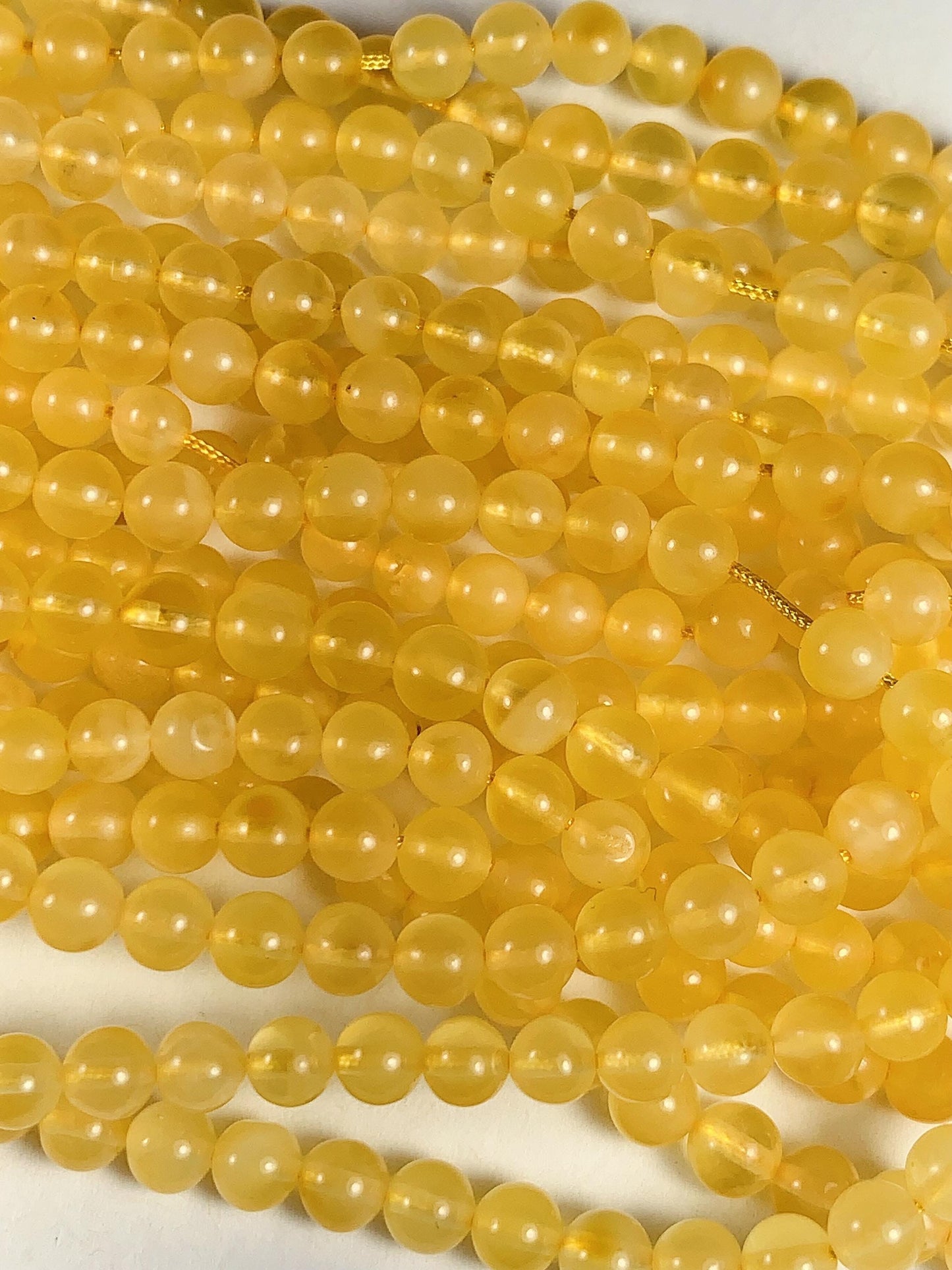 Natural translucent Yellow Gold Beeswax Amber Smooth Round Beads 15.5 strand Gemstone 8mm
