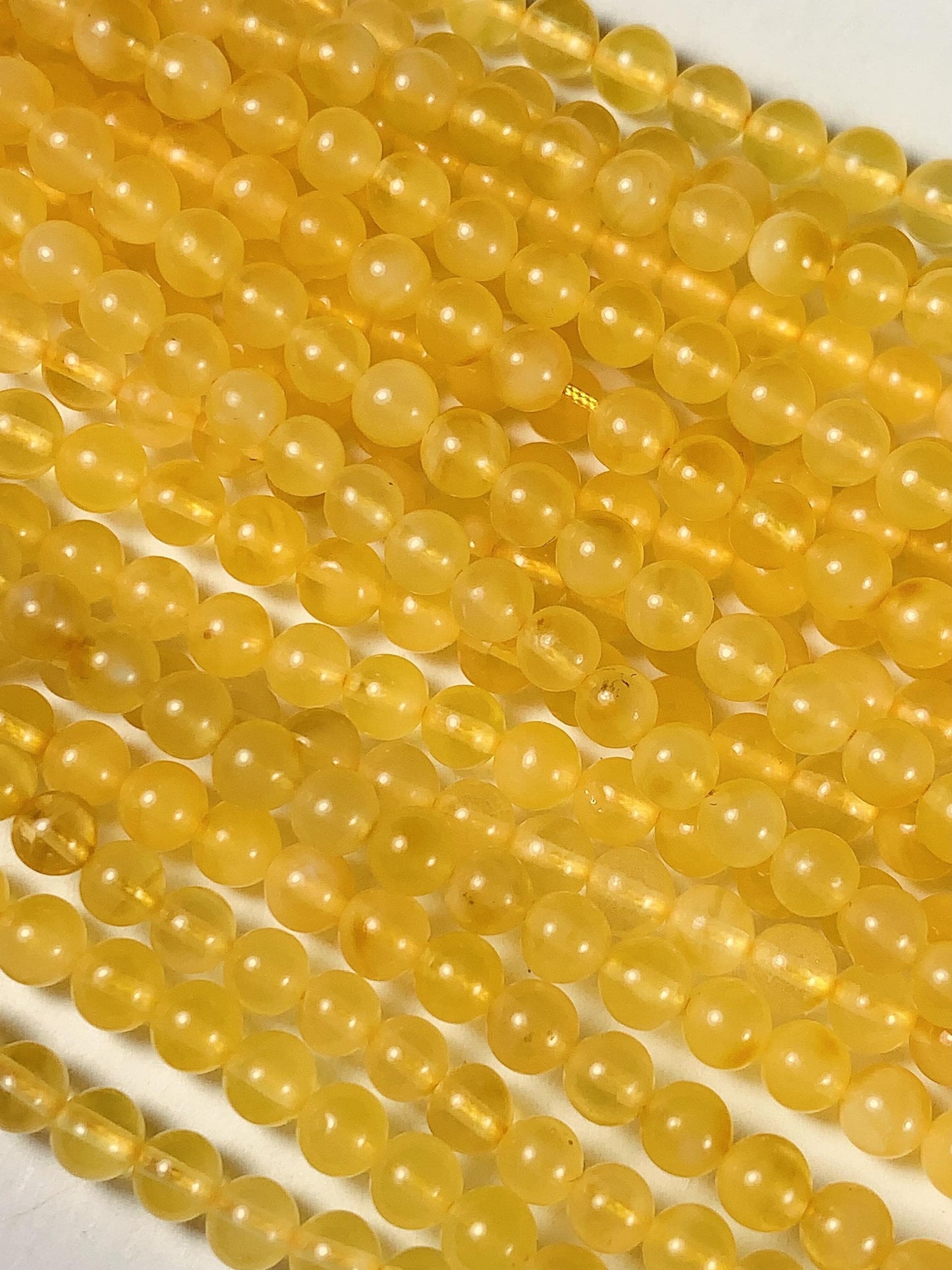 Natural translucent Yellow Gold Beeswax Amber Smooth Round Beads 15.5 strand Gemstone 8mm