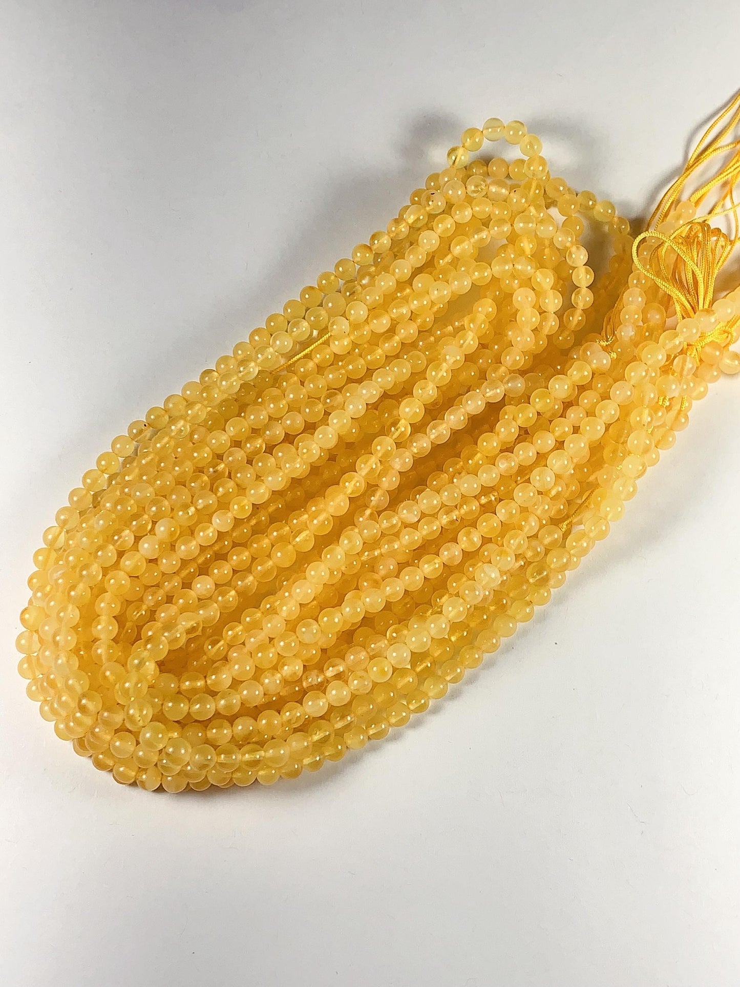 Natural translucent Yellow Gold Beeswax Amber Smooth Round Beads 15.5 strand Gemstone 8mm