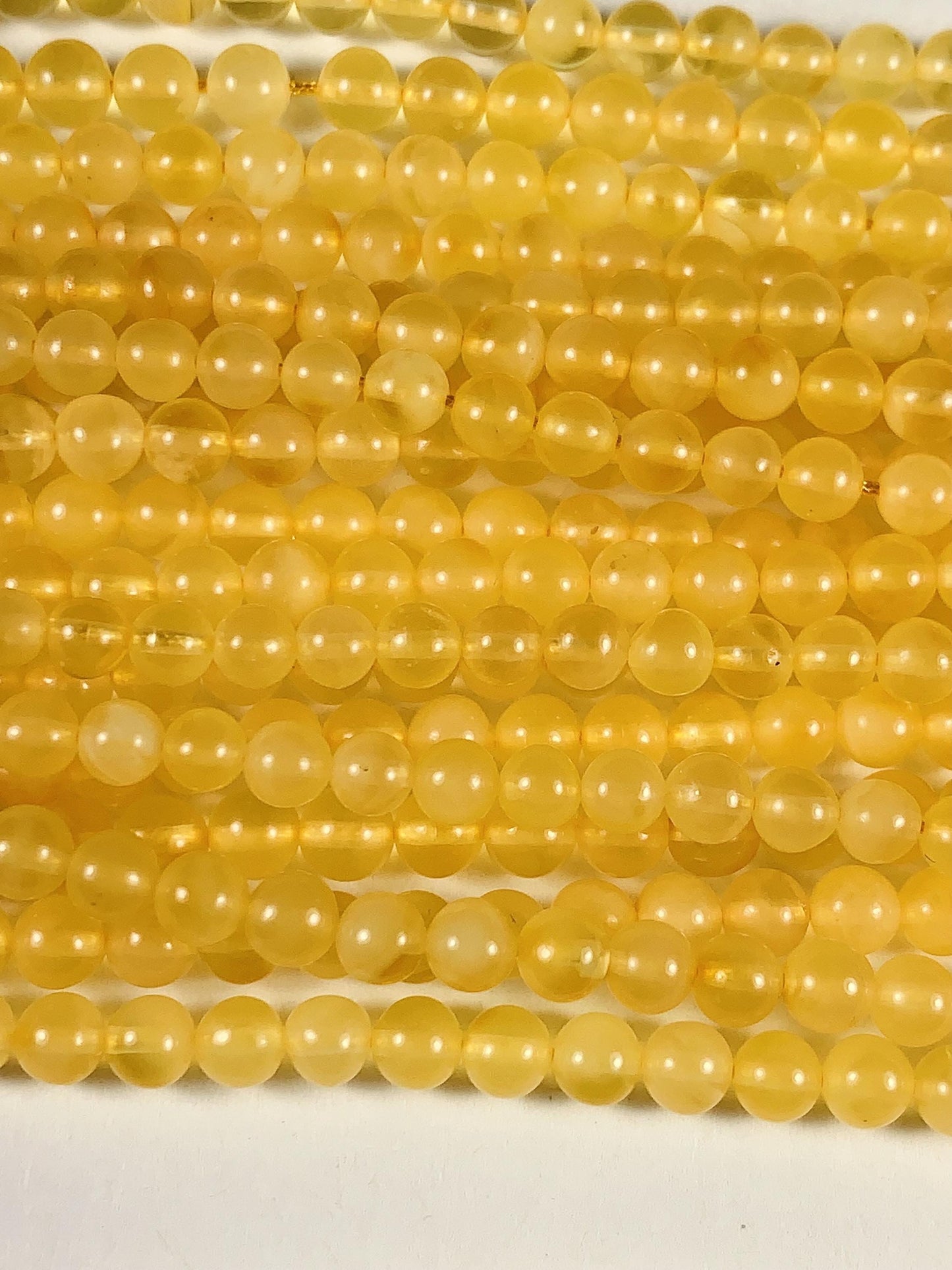 Natural translucent Yellow Gold Beeswax Amber Smooth Round Beads 15.5 strand Gemstone 8mm