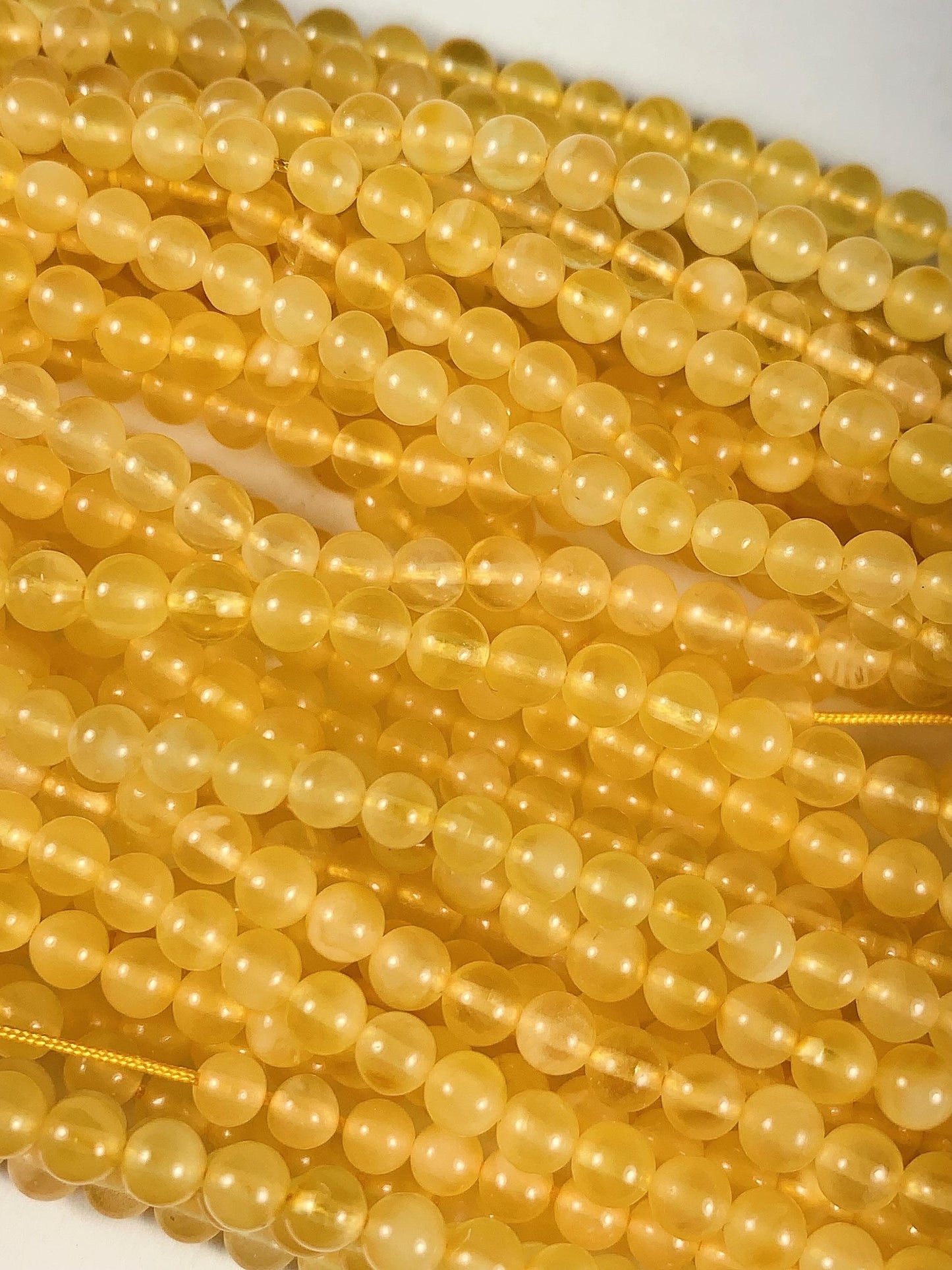 Natural translucent Yellow Gold Beeswax Amber Smooth Round Beads 15.5 strand Gemstone 8mm